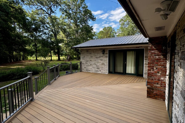 2026-06_eastover_deck-builder_timbertech-versetta-stone-16